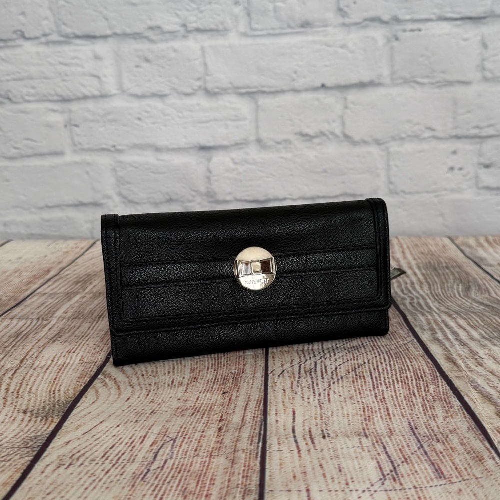 New Nine West Trifold Wallet Bow Logo Black